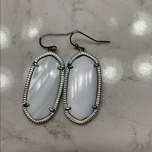 Kendra Scott Dani white earrings